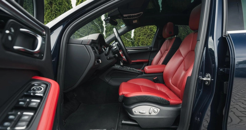 Porsche Macan cena 159999 przebieg: 127366, rok produkcji 2017 z Wojkowice małe 742